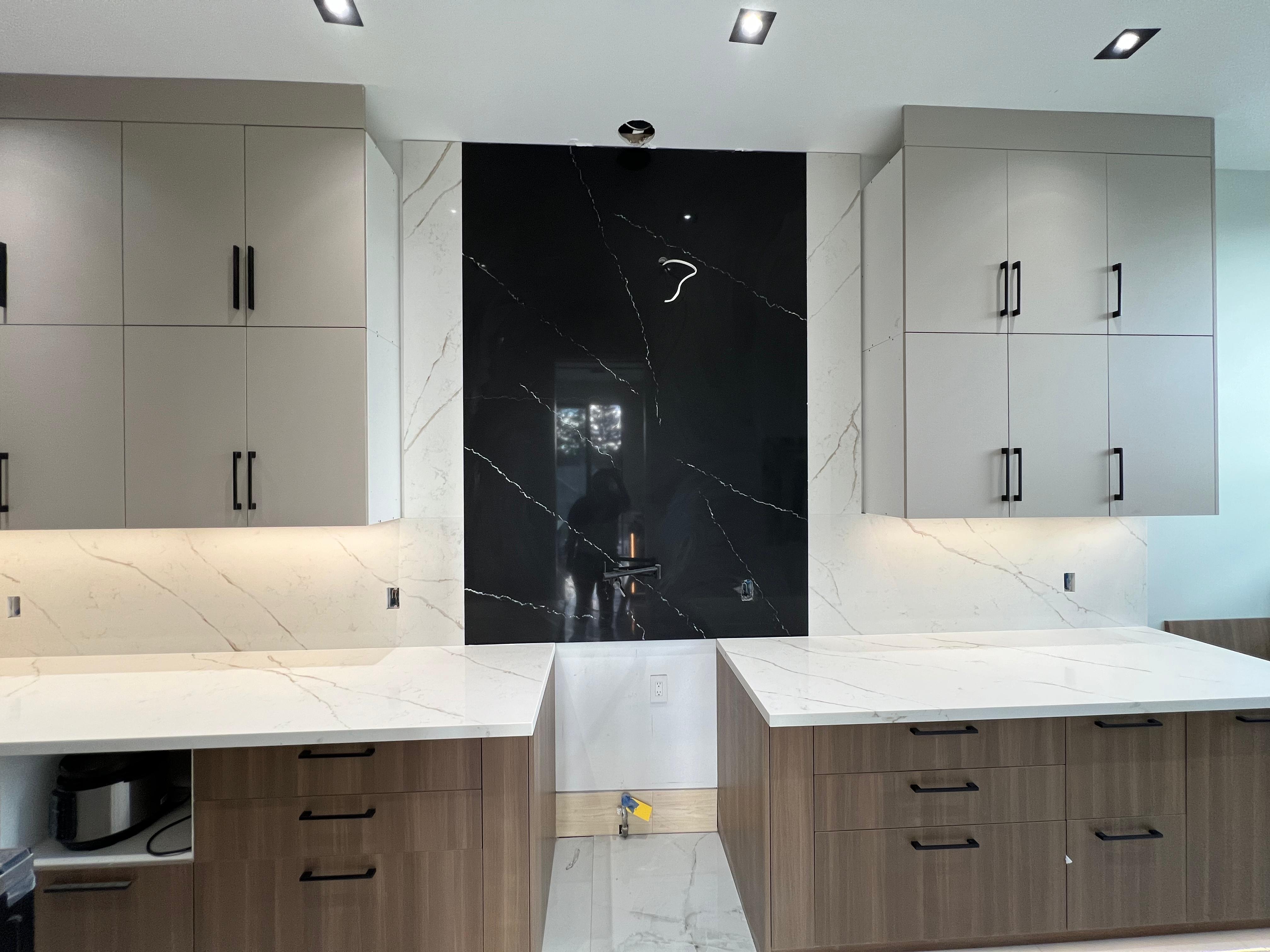 Modern Kitchen with Premium Granite Countertops